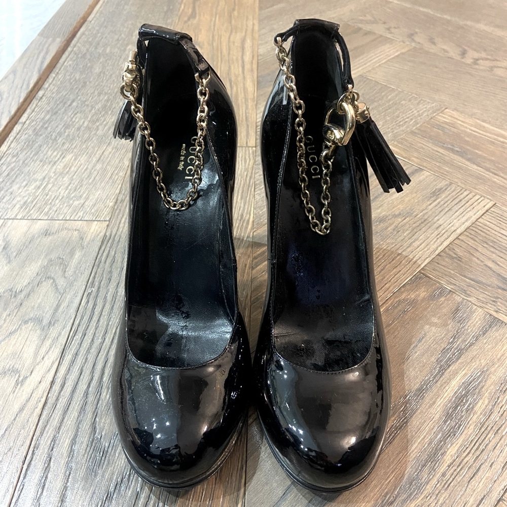 Authentic gucci pumps